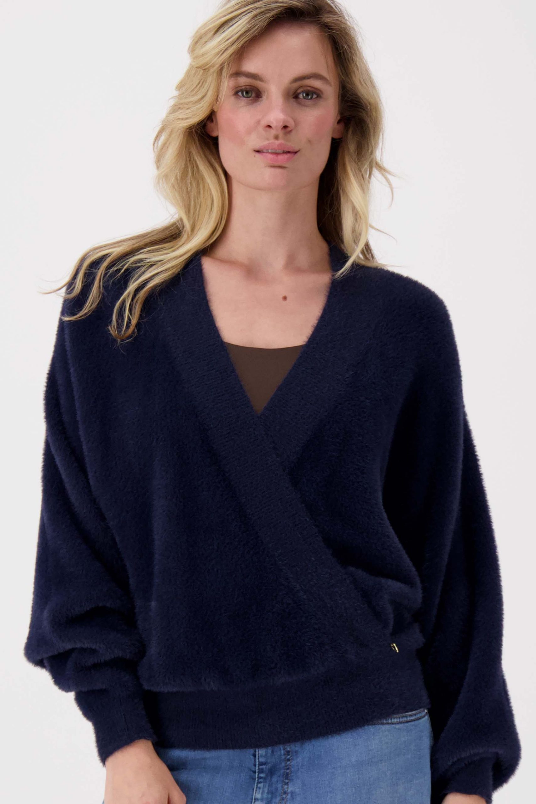 ZUSS WIKKEL TRUI IN FLUFFY GAREN NAVY