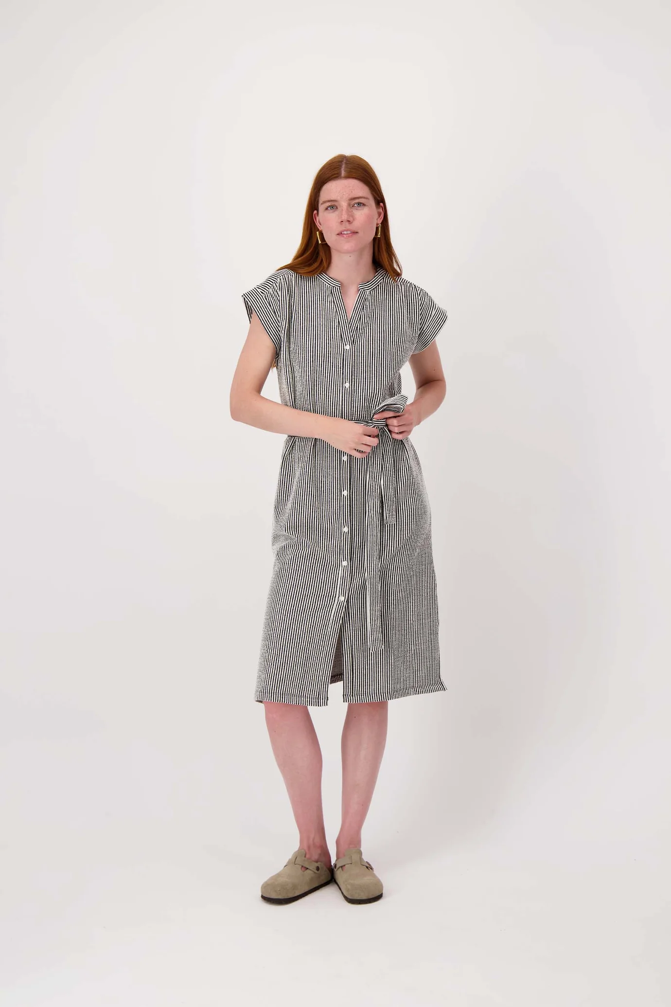 Zuss - Gestreepte Doorknoopjurk Korte Mouw - Off White / Zwart - Afbeelding 2